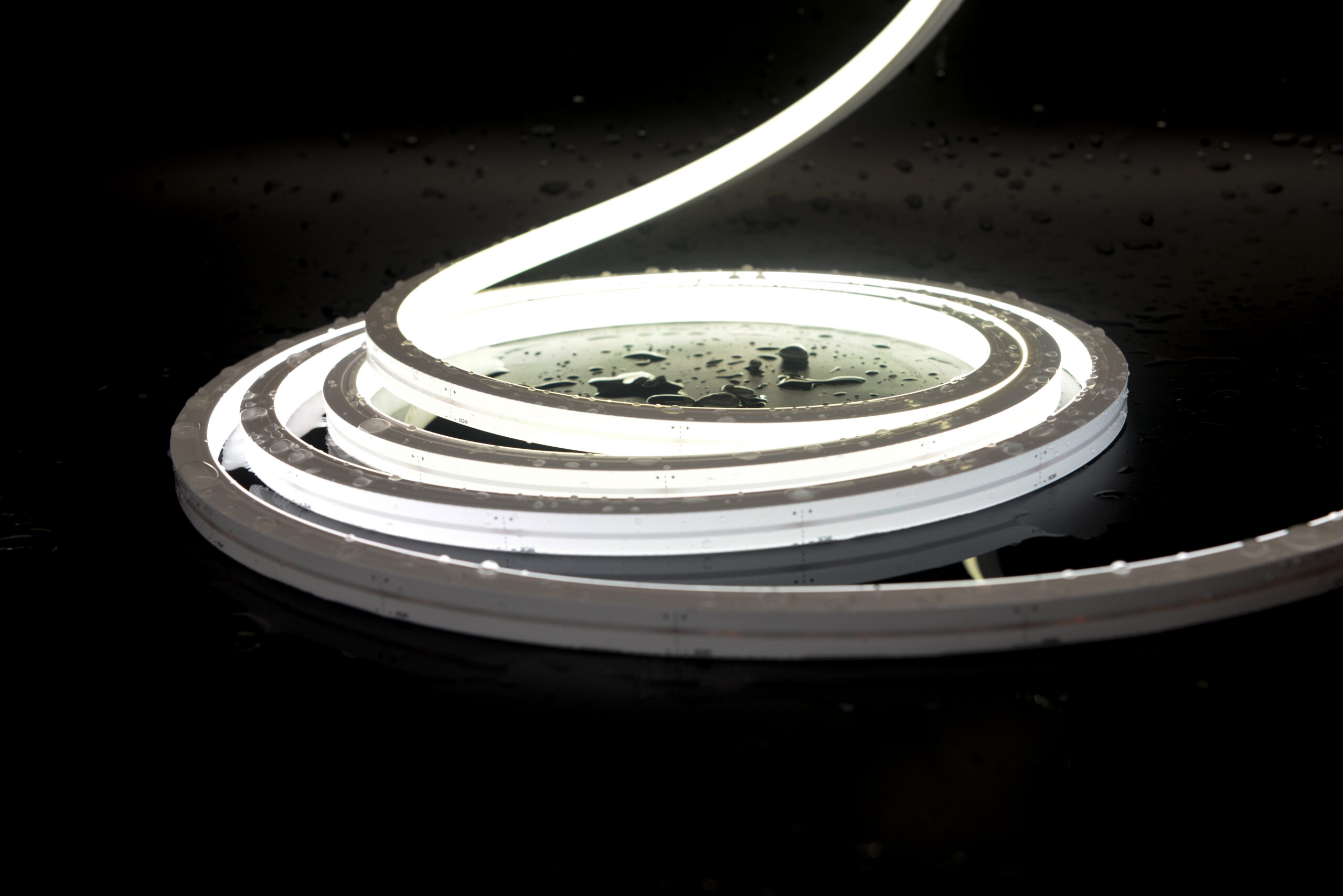 Single White Colour Weather Fastness - Image 3